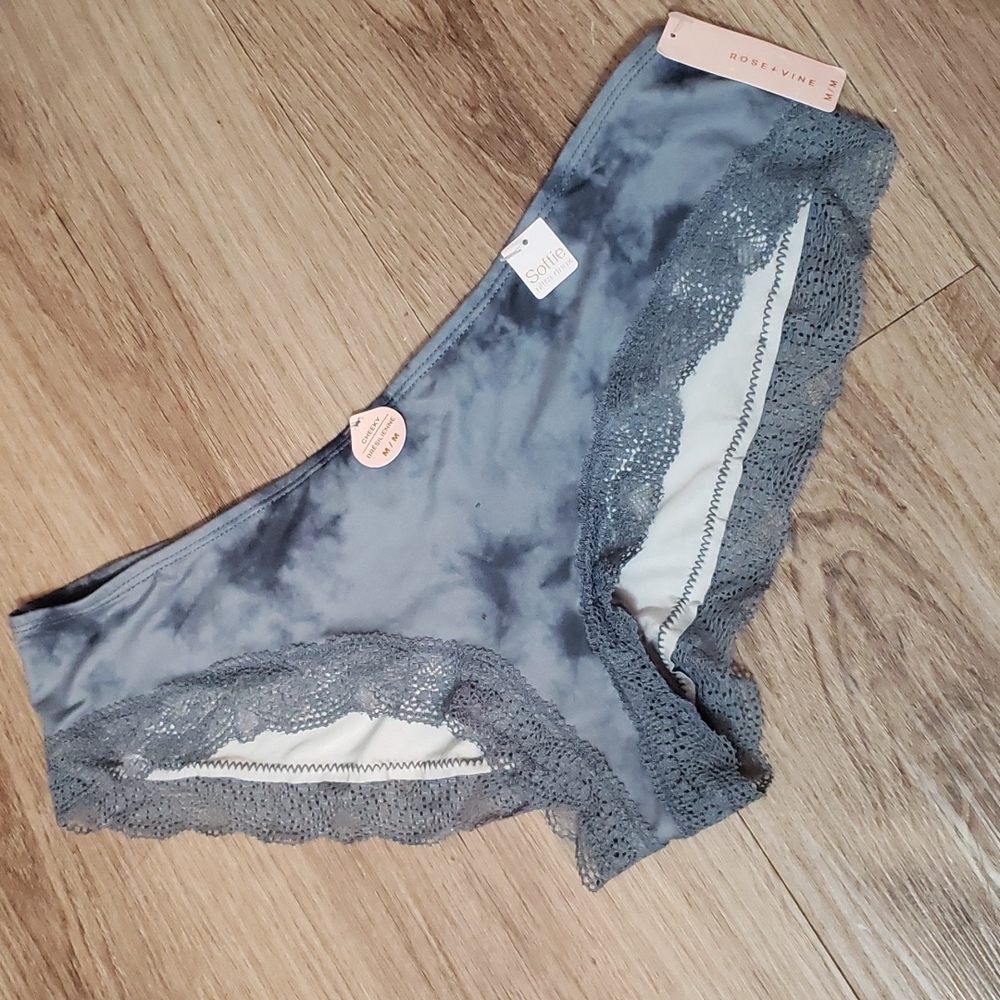 Ardene Bralette & Panty Set - Picture 4 of 8
